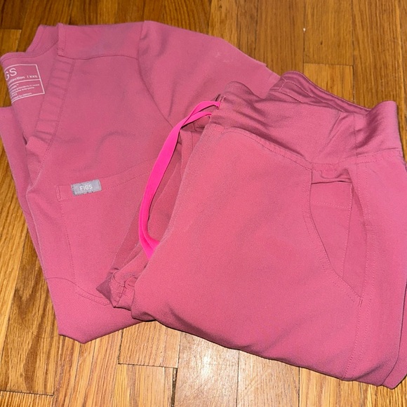 FIGS BREAST CANCER - Picture 1 of 1